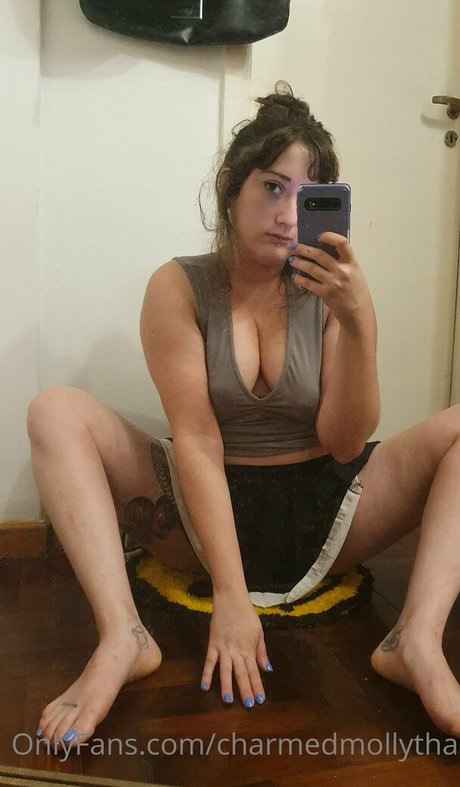 charmedmollytha pretty actress img