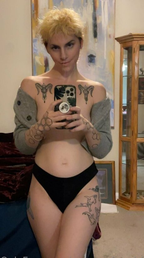 cannacabaret free nude model gallery