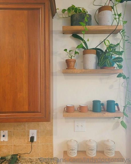 ladydoctorsays exclusive model image