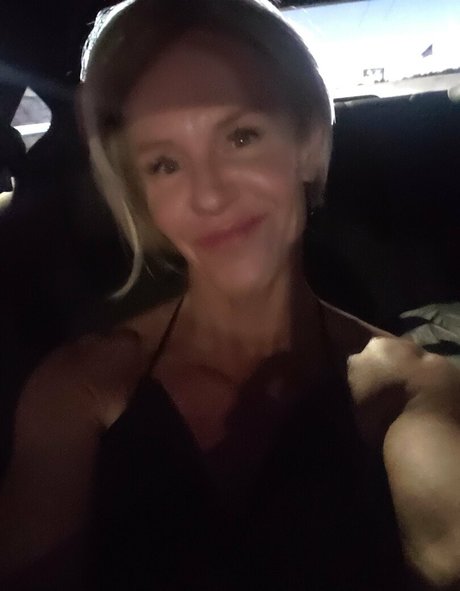 anzee nude star photos