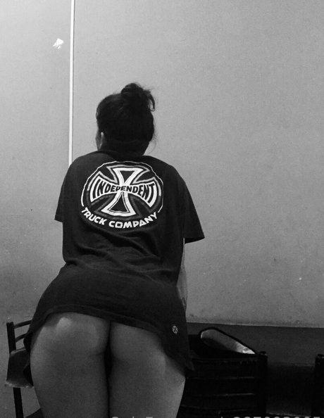 floresmartins model adult pics