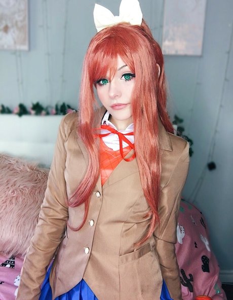 Ri Care erotic pornstar pic