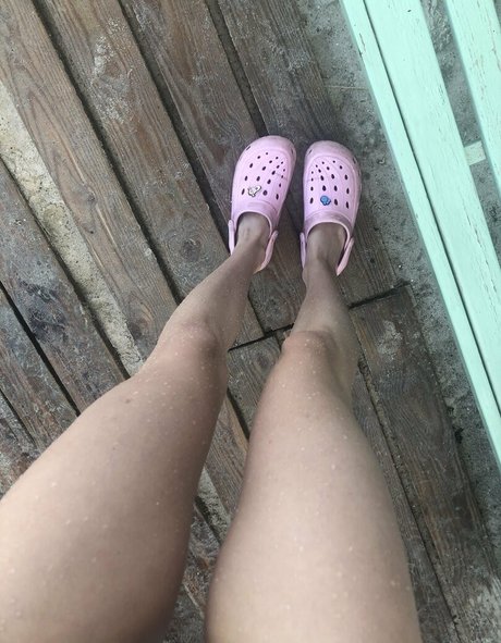 lili babe nude model image