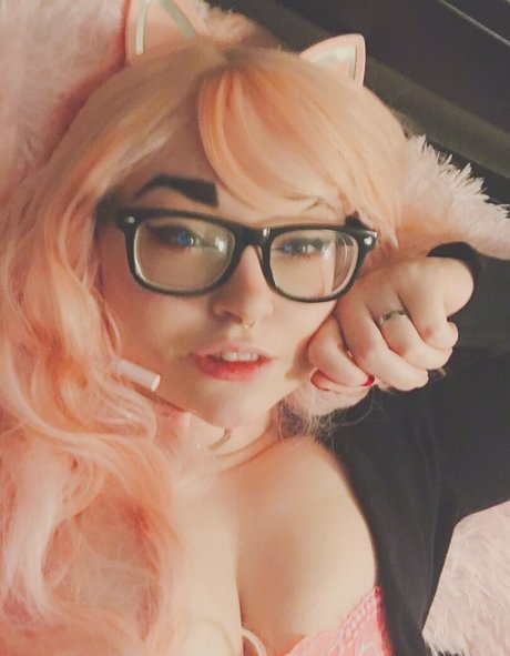 GothTamago star perfect photo