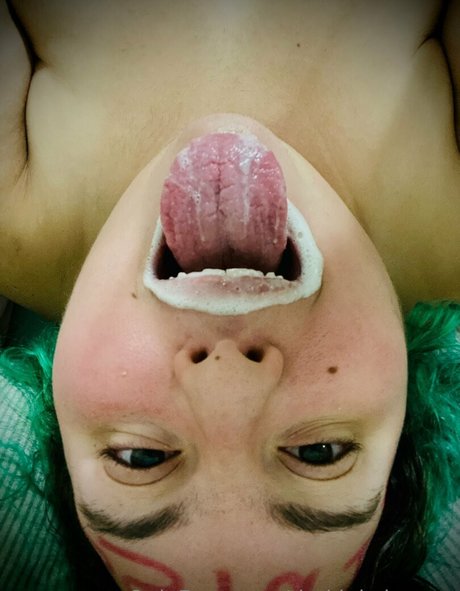 thekinkyjewess top actress pictures