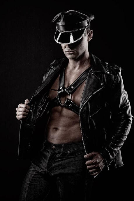 Joel Dixon model sex image