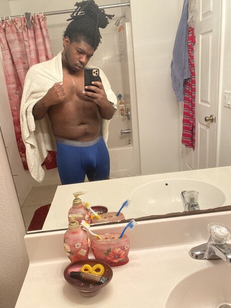 KingmeeK star naked archive