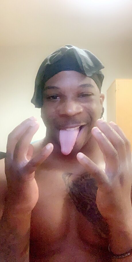 Parlay_ naked star pictures