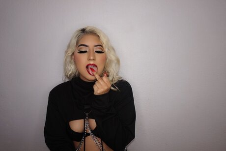 Oaklandbrat hot actress pic