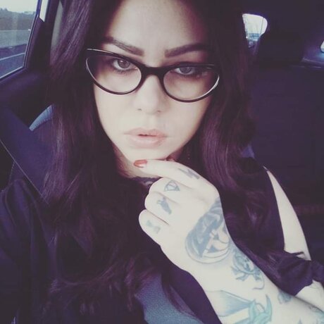 Nikki Love Sixx star free pictures