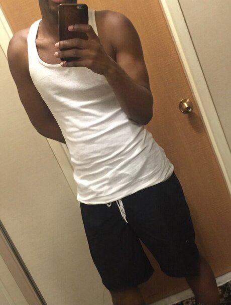 DarkoM01 model naked photo