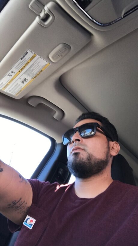 Tommy2Trilll model perfect picture