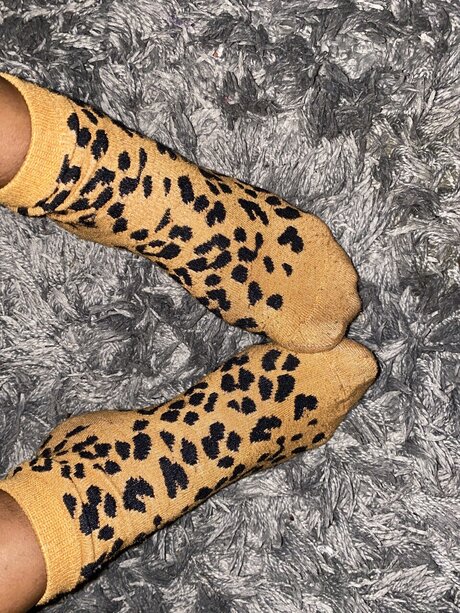 Masked Ebony model porn photo