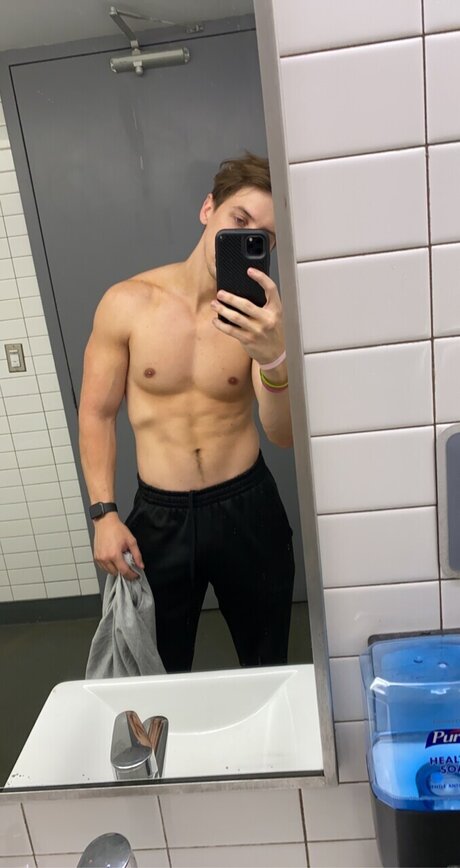 C and B star adult img