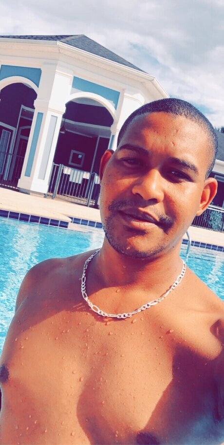 Riquito model exclusive photo