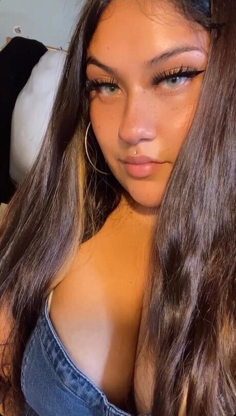 Noelia Tamara_ star top photo