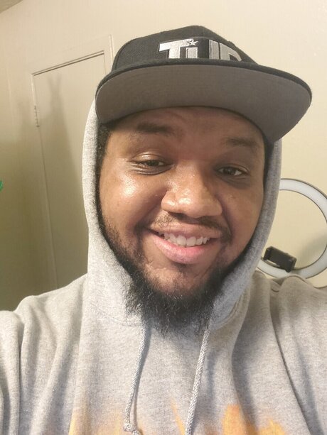 PapiJ star adult pics