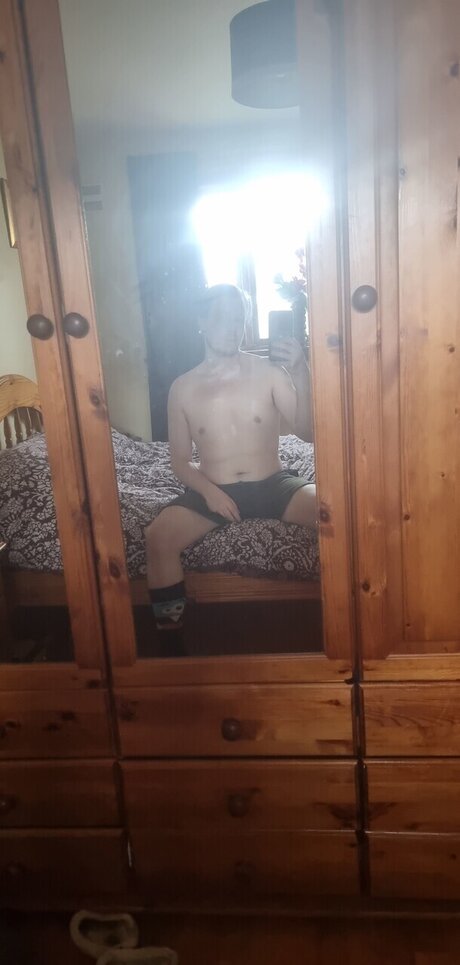 Thirsty bottom model adult pic