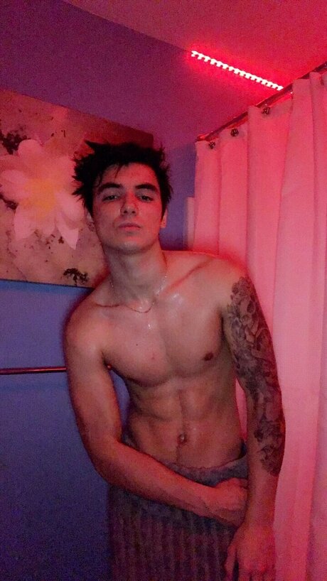 Iamsethslokan model top photo