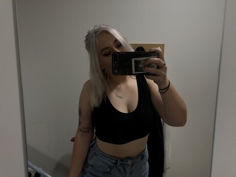 ellzbabeee star adult gallery