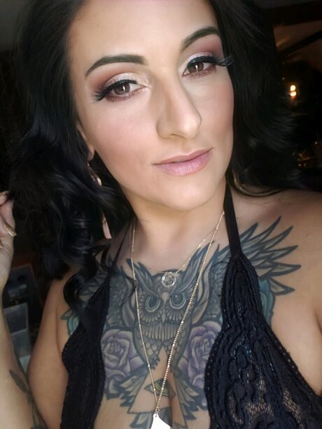 Natalie Quesada model nude photo