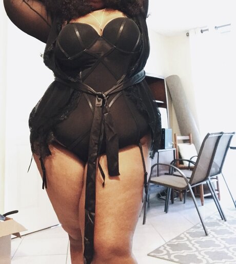 JellyB052 best model photo