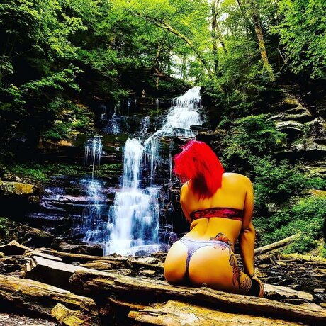 Lysh naked star picture