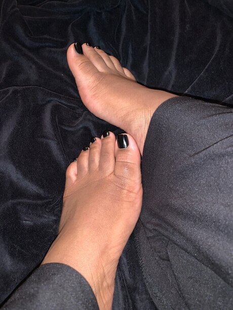 Mirrord pornstar nude archive