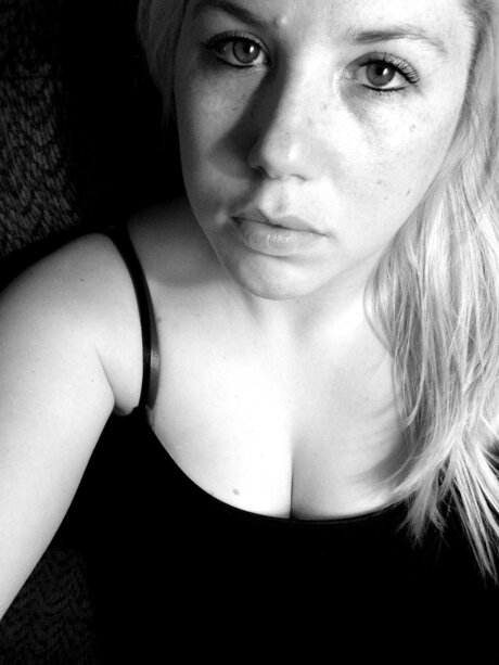 Beth naked star photo