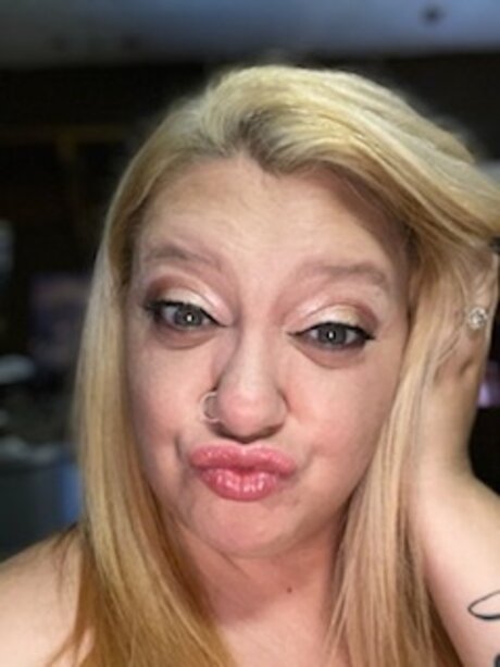 Tapanga beautiful actress pic