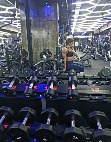 mabyaz nude actress image