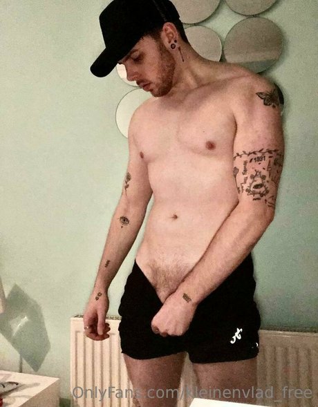kleinenvlad free naked pornstar image