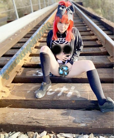 anarchyelmo exclusive model gallery