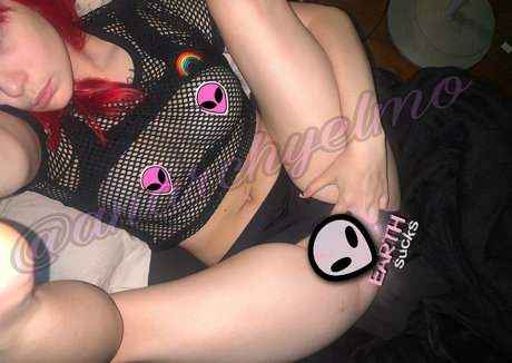 anarchyelmo nude model galleries