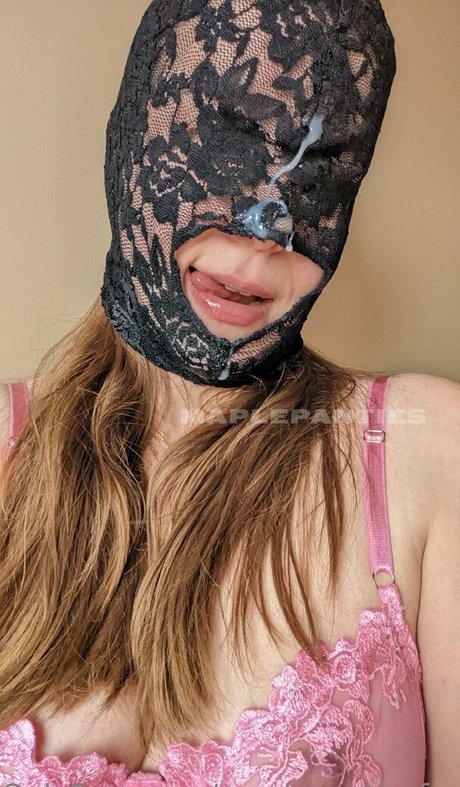 maplepantiesfree naked model gallery