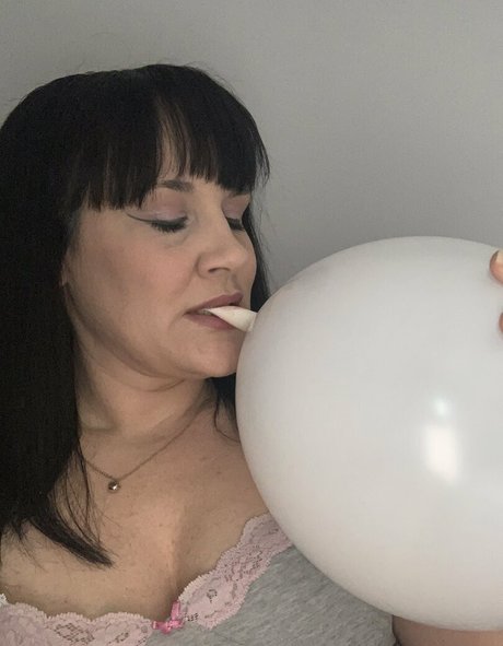 chezzmanifestation model hd pictures