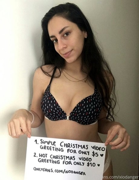 XioDanger naked actress gallery