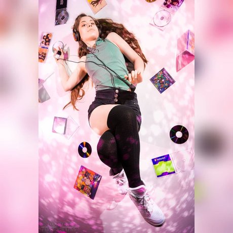 Raineemery hot model pics