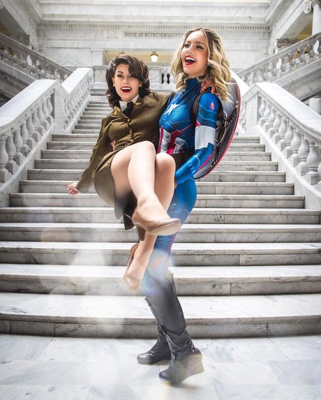 Raineemery adult model archive