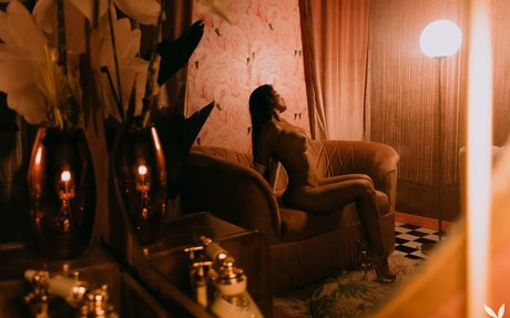 Yung Flower sex model picture