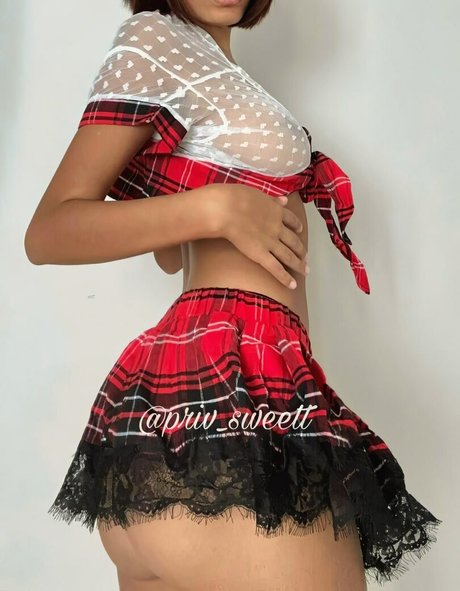 Sweet Wen nude pornstar photo