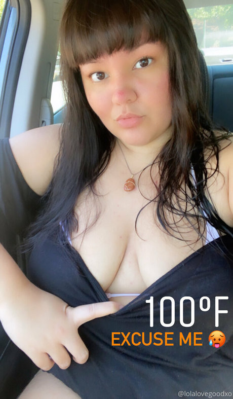 lolalovegoodxo pornstar beautiful photo