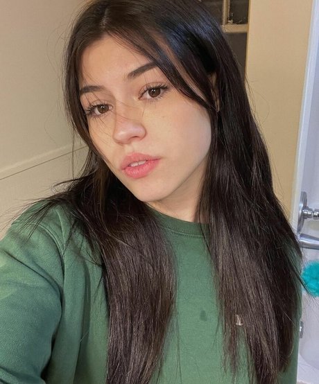 young girls onlyfans exclusive photo