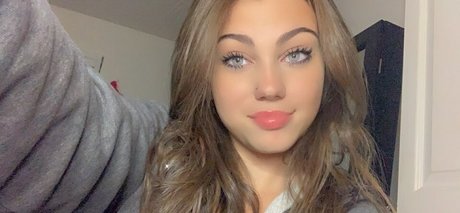 Talea naked model photos