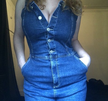 Laura Dawson nice model photo