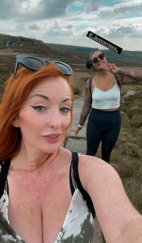 Laura Dawson nudes actress pictures