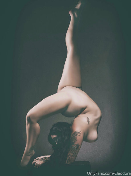 Cleodora model free pic