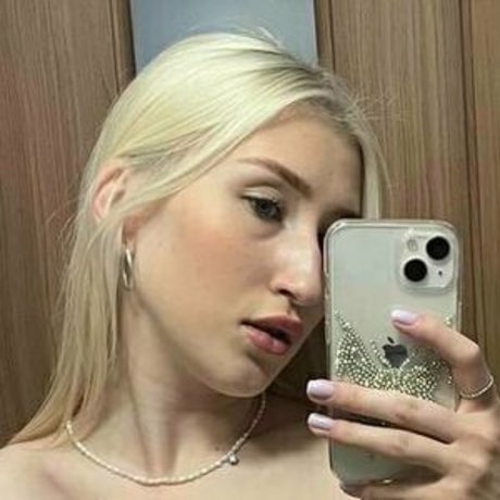 betty hot girl Quick photo