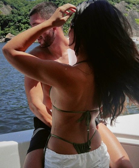 Mayara Cardoso model art images