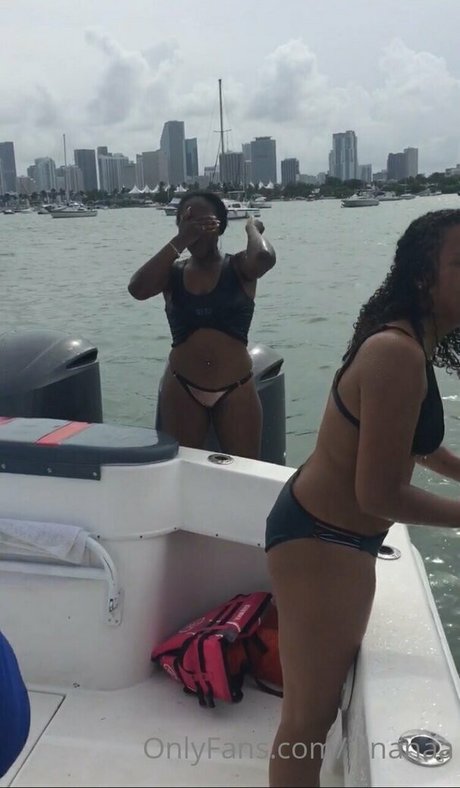 illnanaa nude pornstar pictures